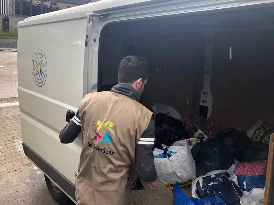 Aidez-nous envoyer 25 tonnes des dons de vêtements au Liban